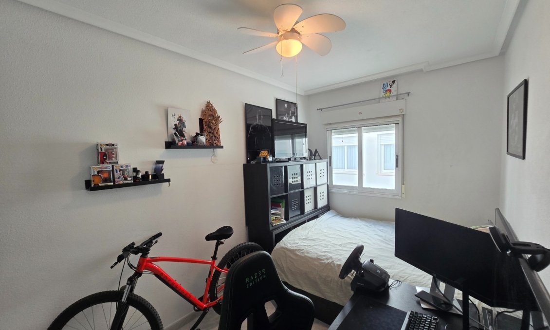 Segunda mano - Apartamento -
Los Montesinos *