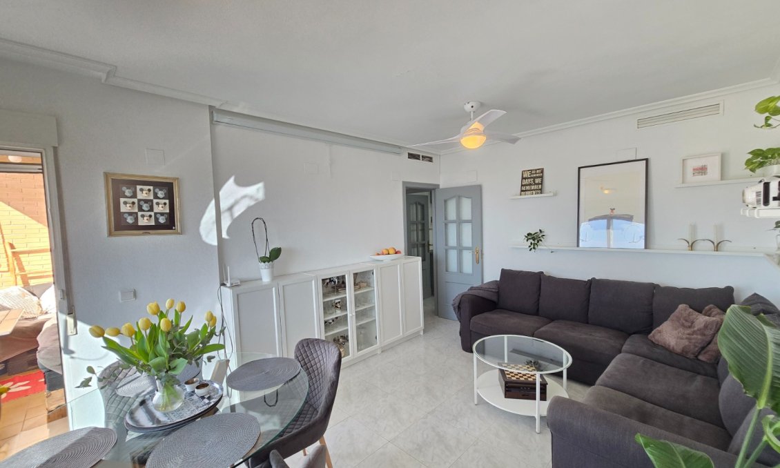 Segunda mano - Apartamento -
Los Montesinos *