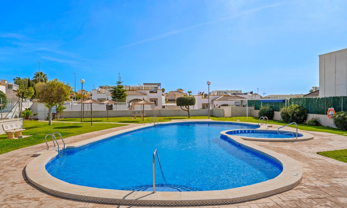 Segunda mano - Quad House -
La Marina - Costa Blanca