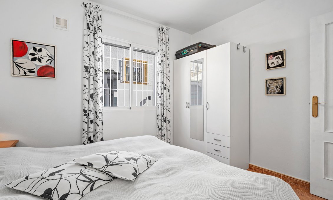 Segunda mano - Quad House -
La Marina - Costa Blanca