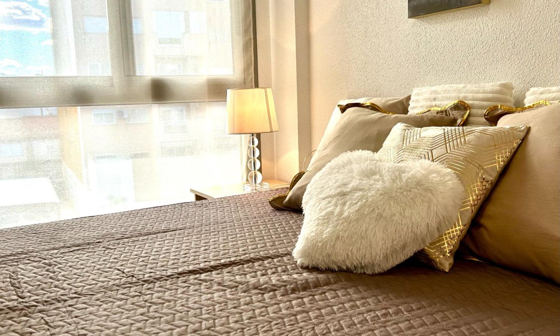 Segunda mano - Apartamento -
Torrevieja - Centro