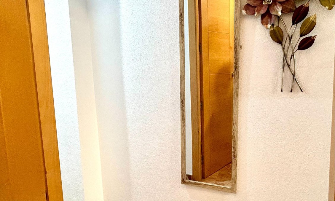 Segunda mano - Apartamento -
Torrevieja - Centro