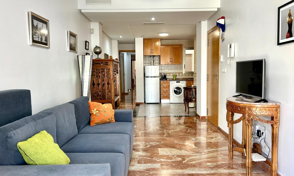 Segunda mano - Apartamento -
Torrevieja - Centro