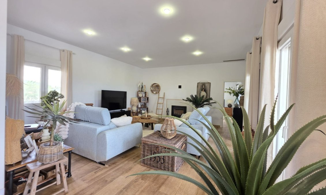 Revânzare - Vilă -
Pinoso - Inland