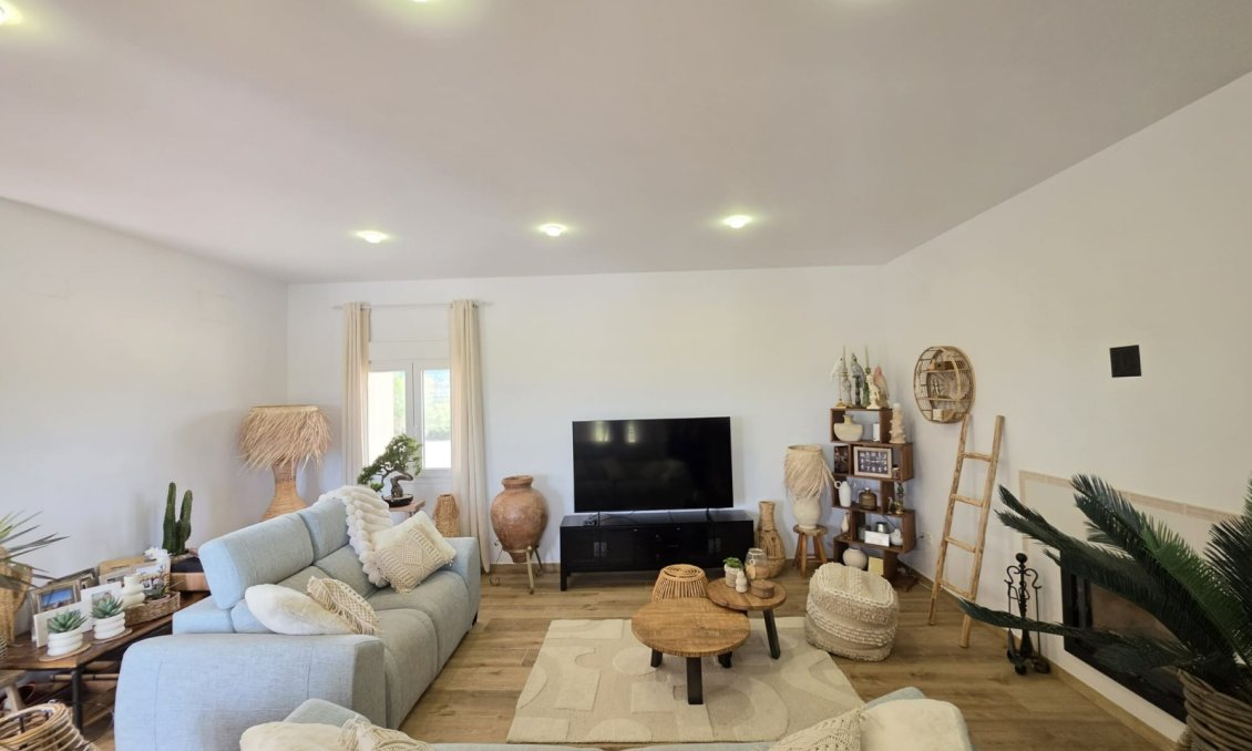 Revânzare - Vilă -
Pinoso - Inland