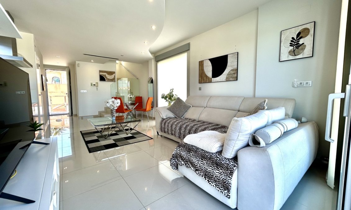 Használt Ingatlanok - Villa -
Villamartin - Costa Blanca