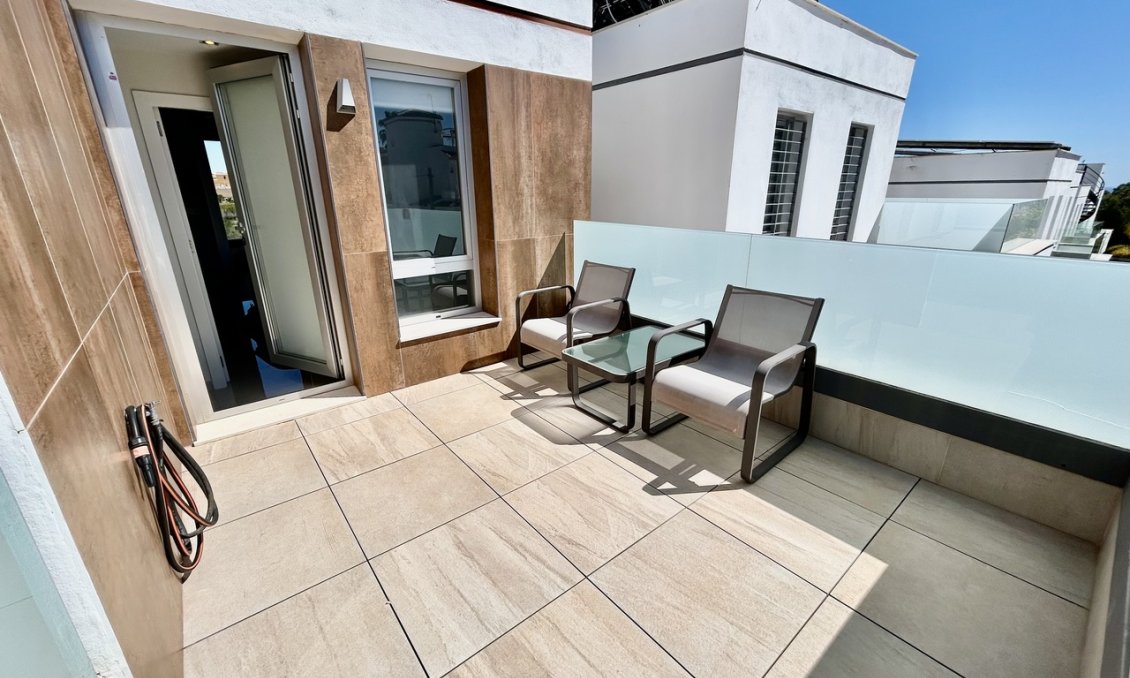 Használt Ingatlanok - Villa -
Villamartin - Costa Blanca