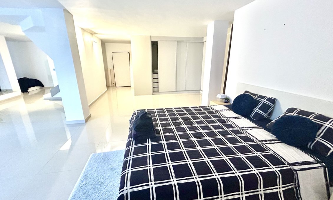 Használt Ingatlanok - Villa -
Villamartin - Costa Blanca