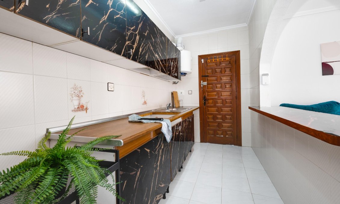 Használt Ingatlanok - Ikerház -
Torrevieja - Nueva Torrevieja