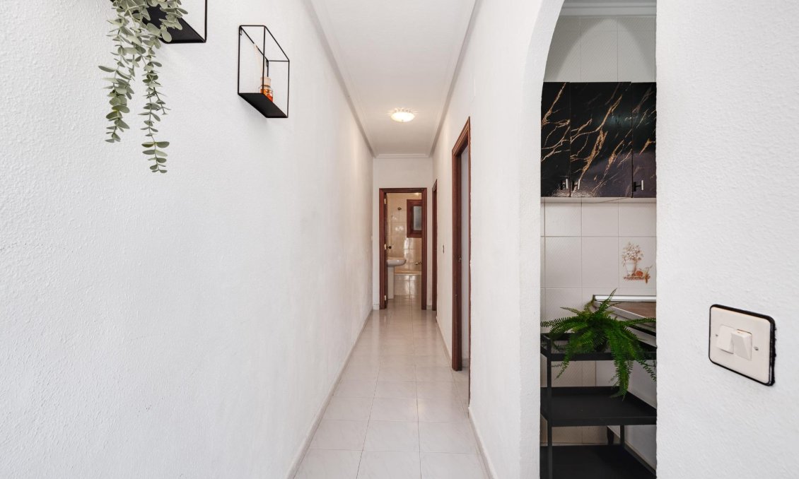 Használt Ingatlanok - Ikerház -
Torrevieja - Nueva Torrevieja