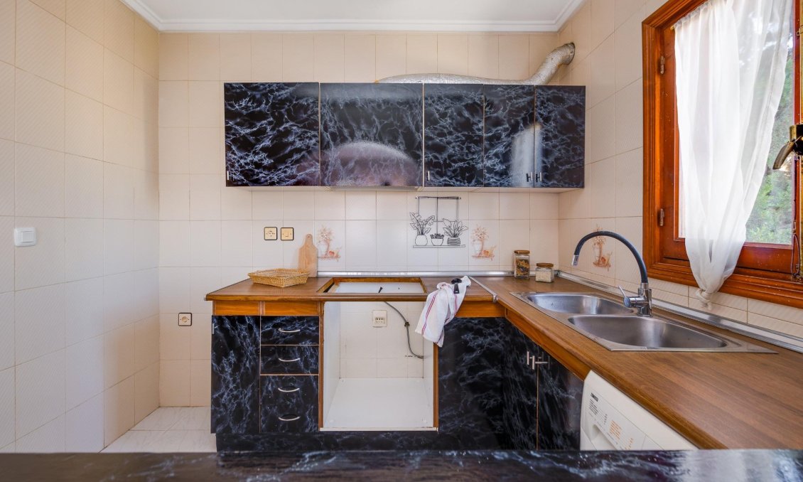 Használt Ingatlanok - Ikerház -
Torrevieja - Nueva Torrevieja