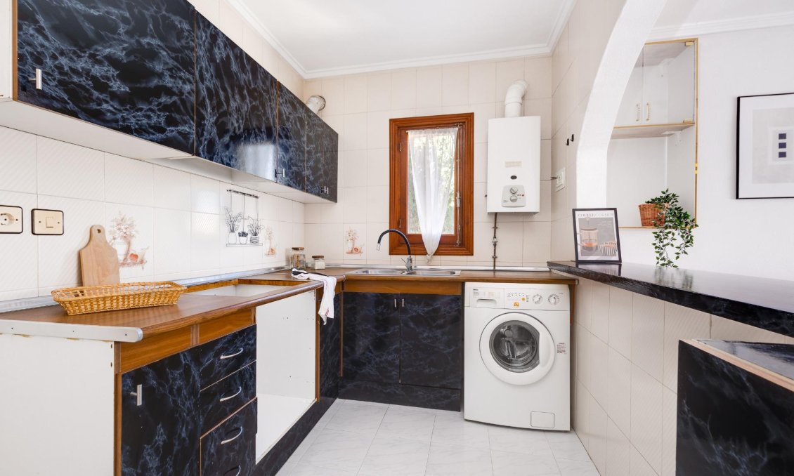 Használt Ingatlanok - Ikerház -
Torrevieja - Nueva Torrevieja