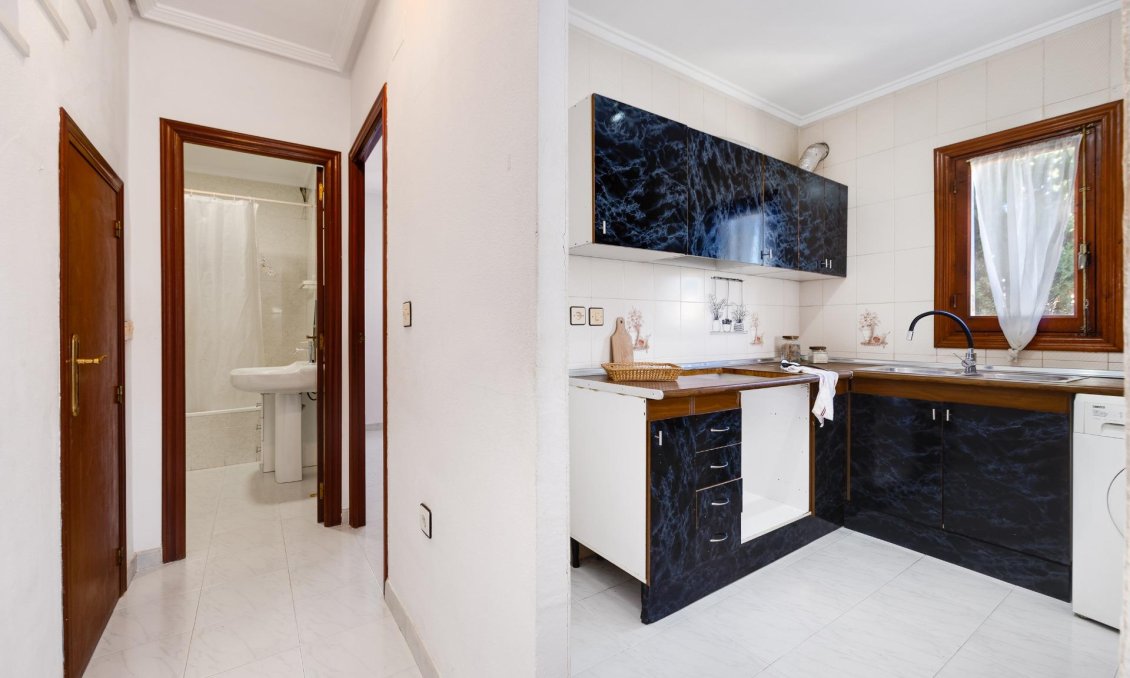 Használt Ingatlanok - Ikerház -
Torrevieja - Nueva Torrevieja