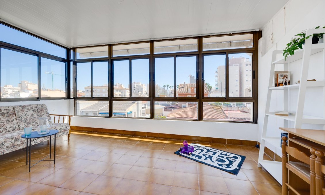 Használt Ingatlanok - Ikerház -
Torrevieja - Nueva Torrevieja