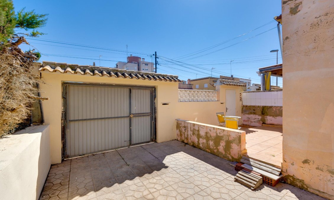 Használt Ingatlanok - Ikerház -
Torrevieja - Nueva Torrevieja