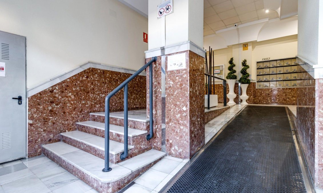 Wiederverkauf - Wohnung -
Torrevieja - Centro