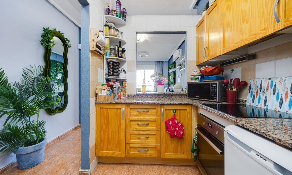 Wiederverkauf - Wohnung -
Torrevieja - Centro