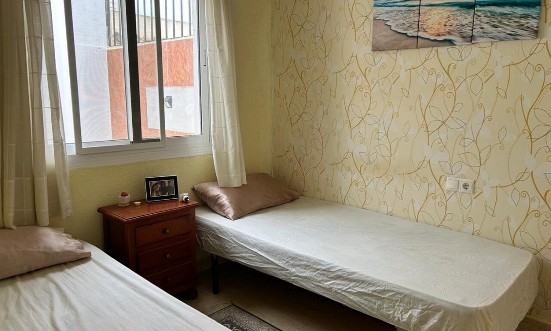 Használt Ingatlanok - Sorház -
Camposol - Inland