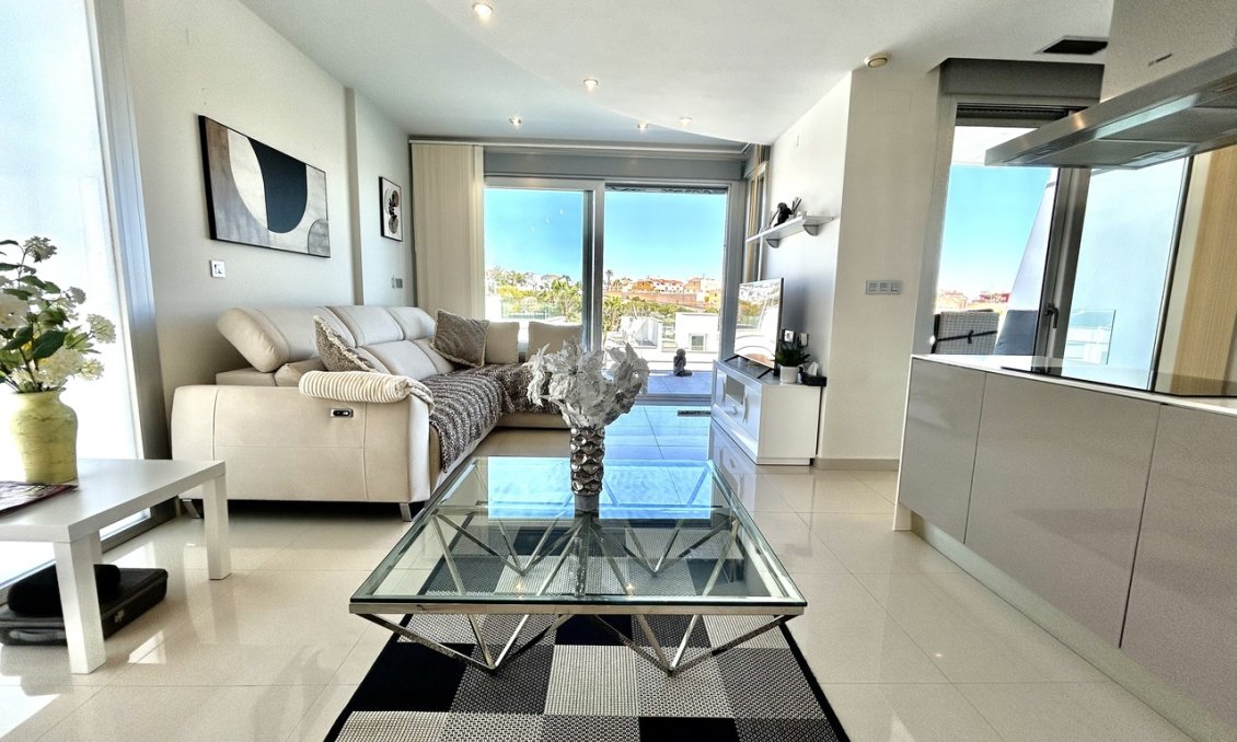 Használt Ingatlanok - Villa -
Villamartin - Costa Blanca