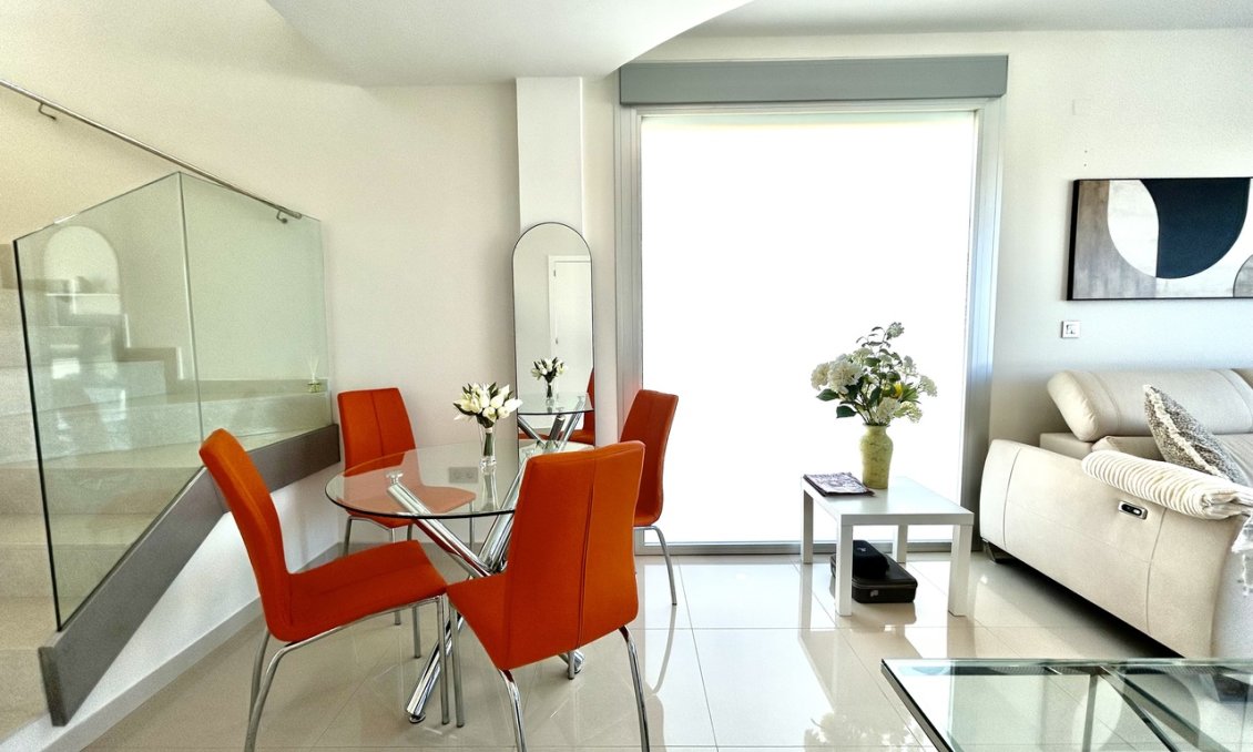 Használt Ingatlanok - Villa -
Villamartin - Costa Blanca