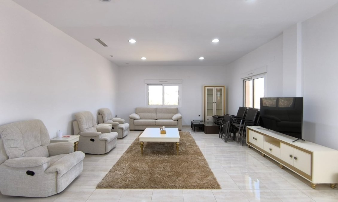 Használt Ingatlanok - Villa -
Pinoso - Inland