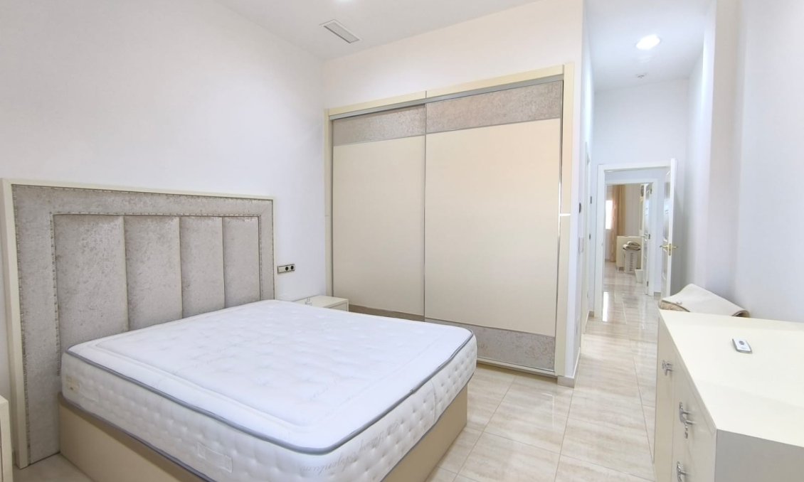 Használt Ingatlanok - Villa -
Pinoso - Inland