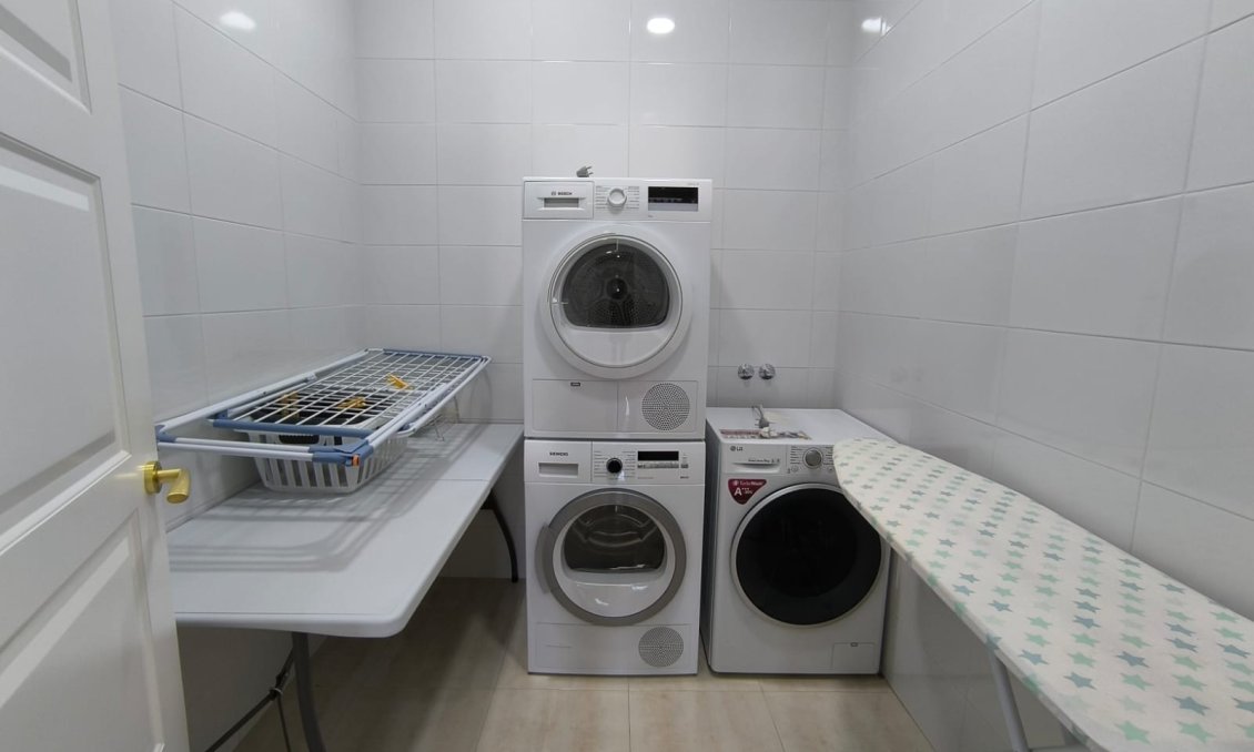 Használt Ingatlanok - Villa -
Pinoso - Inland