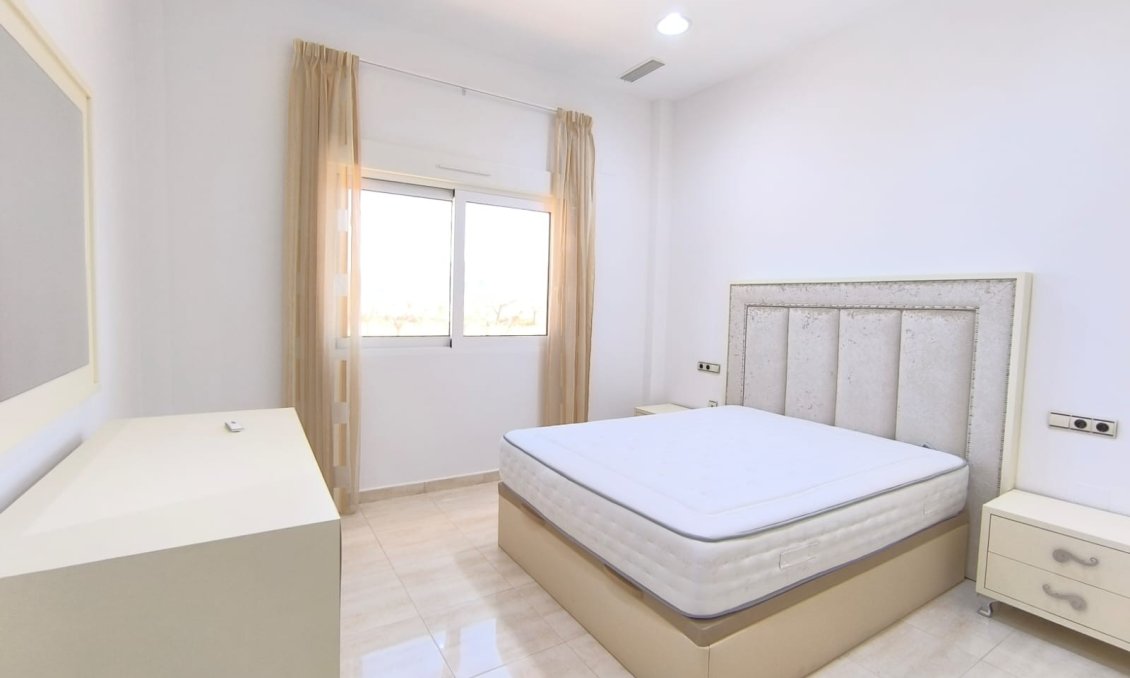 Használt Ingatlanok - Villa -
Pinoso - Inland