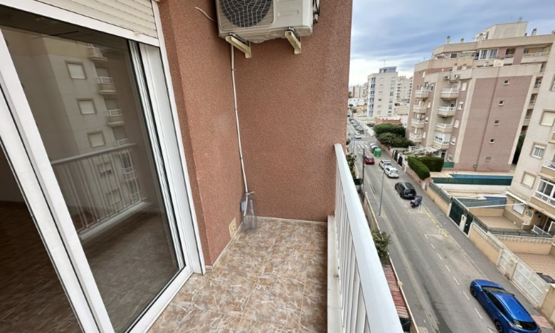 Revânzare - Apartament -
Torrevieja - Costa Blanca