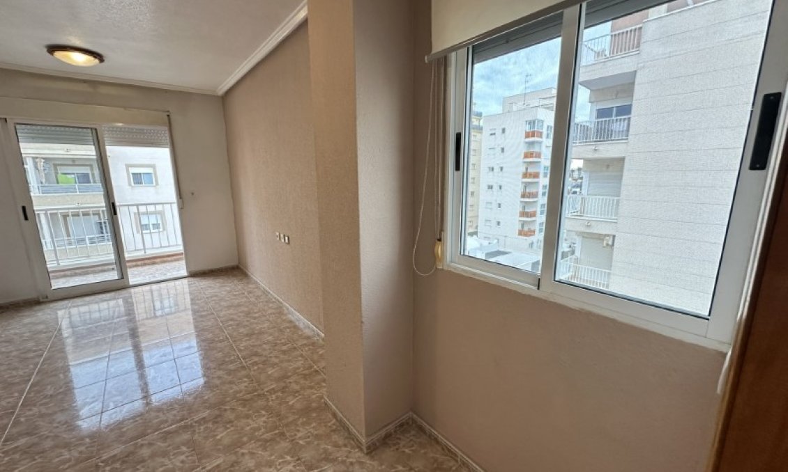 Revânzare - Apartament -
Torrevieja - Costa Blanca