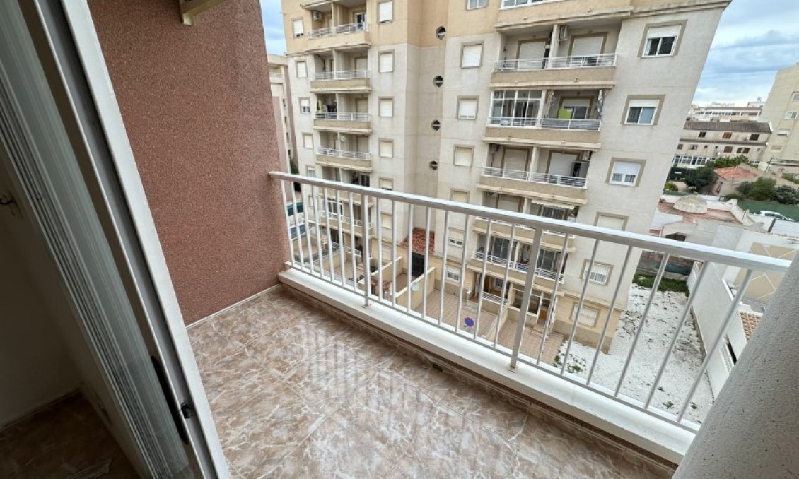 Revânzare - Apartament -
Torrevieja - Costa Blanca