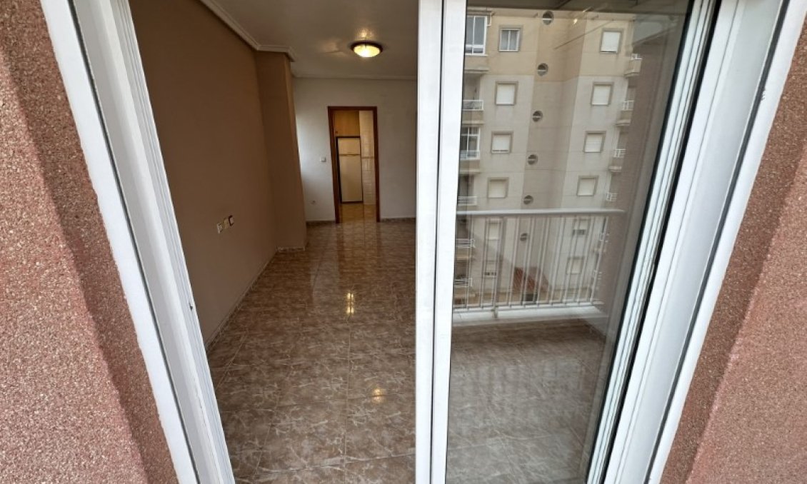 Revânzare - Apartament -
Torrevieja - Costa Blanca