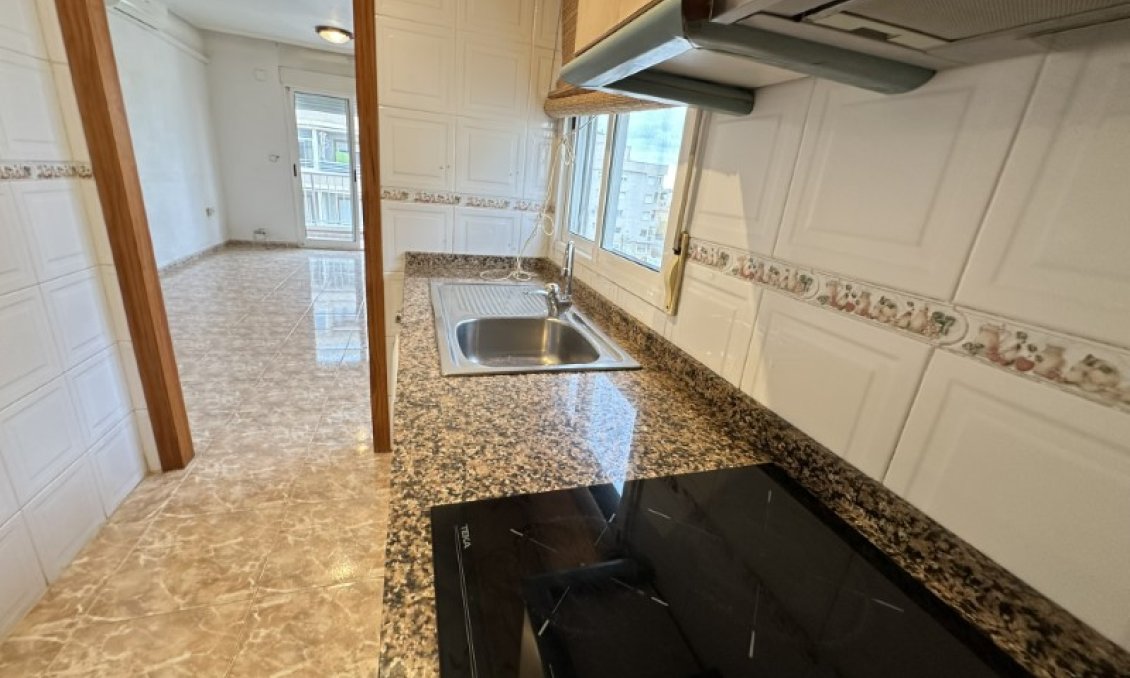 Revânzare - Apartament -
Torrevieja - Costa Blanca