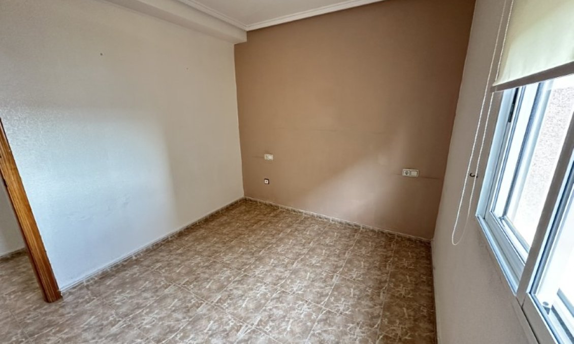 Revânzare - Apartament -
Torrevieja - Costa Blanca