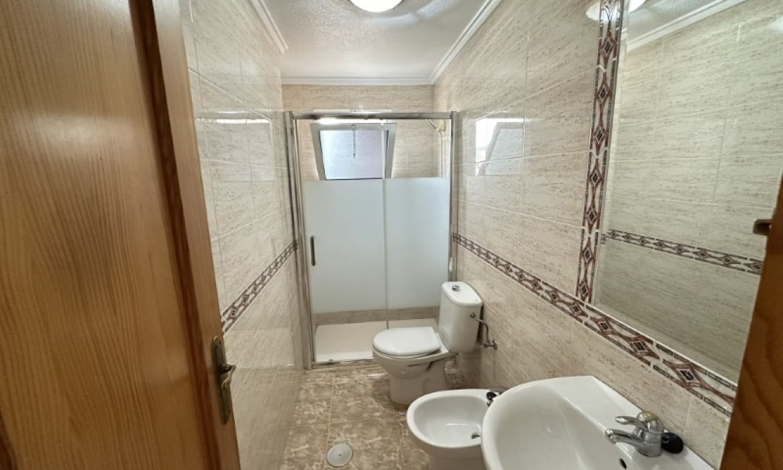 Revânzare - Apartament -
Torrevieja - Costa Blanca