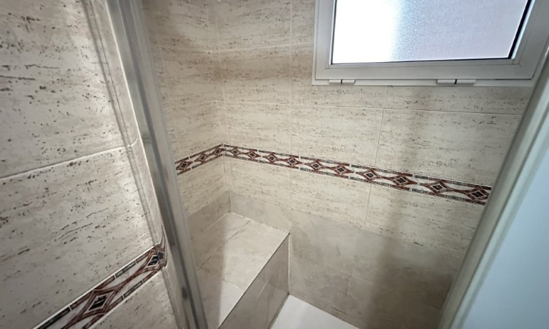 Revânzare - Apartament -
Torrevieja - Costa Blanca