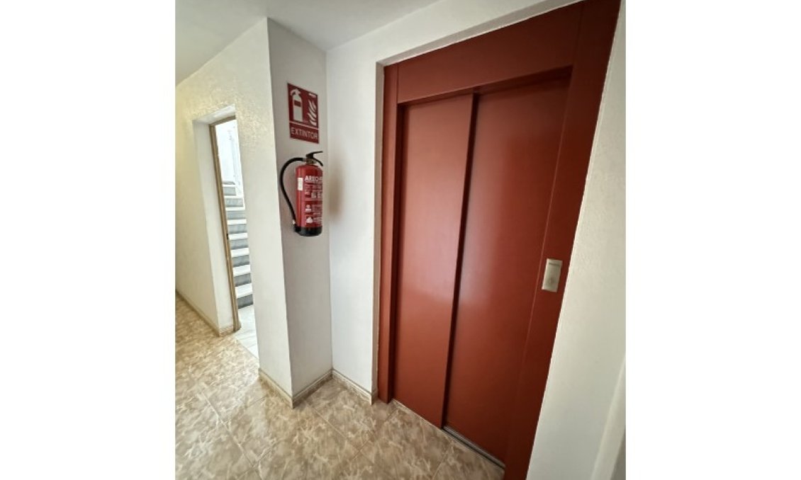 Revânzare - Apartament -
Torrevieja - Costa Blanca