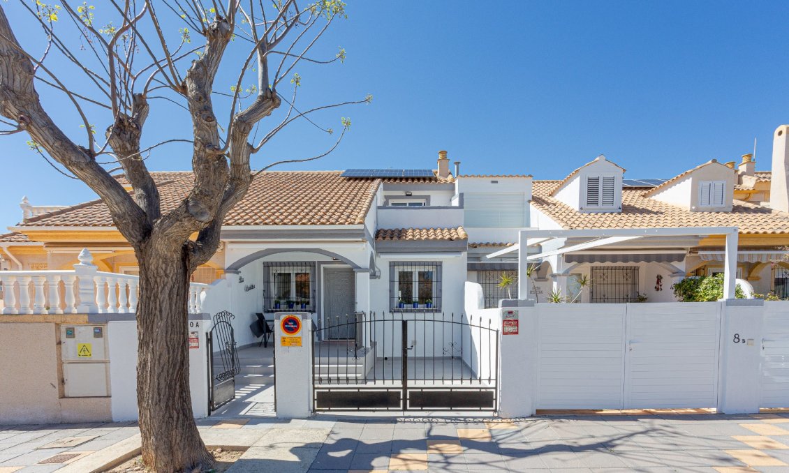 Resale - Villa -
Pilar de la Horadada - Costa Blanca