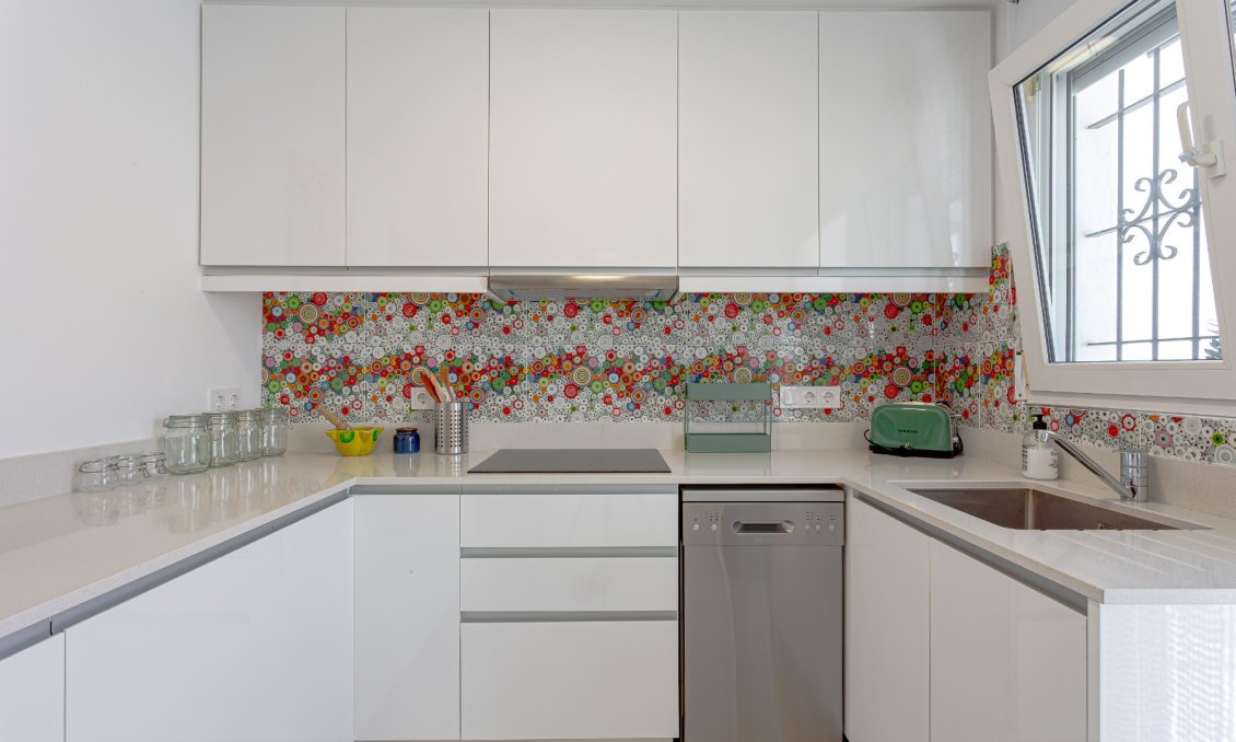 Resale - Villa -
Pilar de la Horadada - Costa Blanca