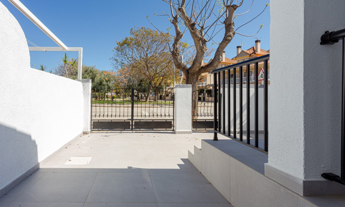 Resale - Villa -
Pilar de la Horadada - Costa Blanca