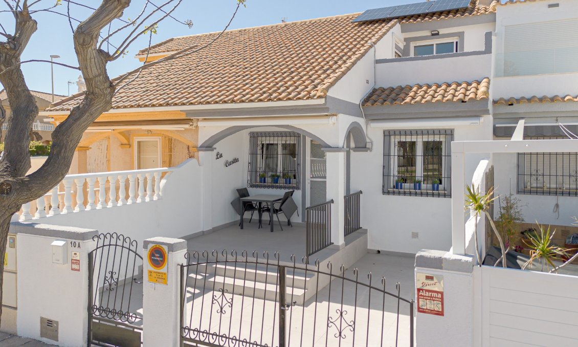 Resale - Villa -
Pilar de la Horadada - Costa Blanca