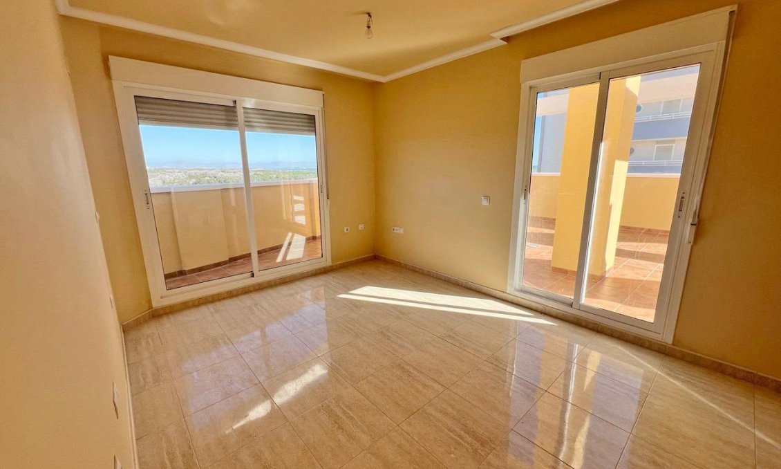 Resale - Penthouse -
Guardamar del Segura - Puerto Deportivo