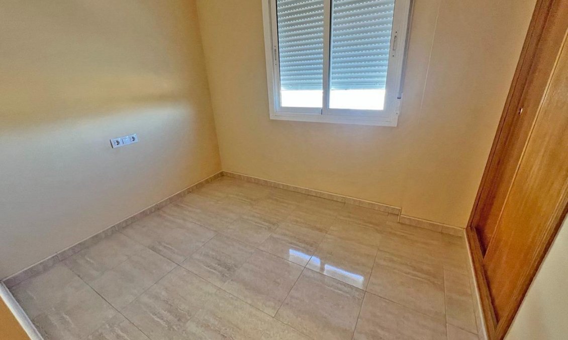 Resale - Penthouse -
Guardamar del Segura - Puerto Deportivo