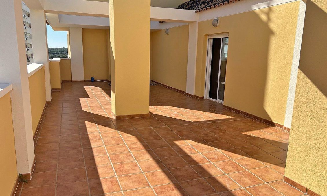 Resale - Penthouse -
Guardamar del Segura - Puerto Deportivo