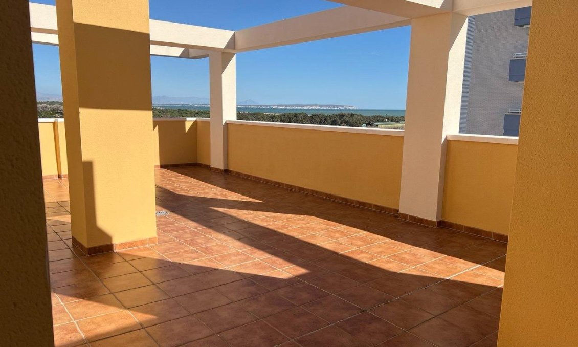 Resale - Penthouse -
Guardamar del Segura - Puerto Deportivo
