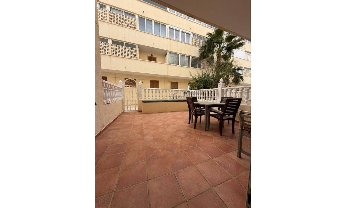Használt Ingatlanok - Apartman -
Orihuela Costa - La Regia