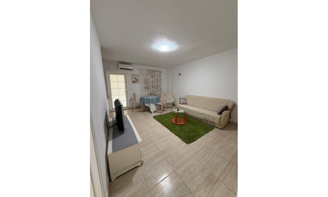 Használt Ingatlanok - Apartman -
Orihuela Costa - La Regia