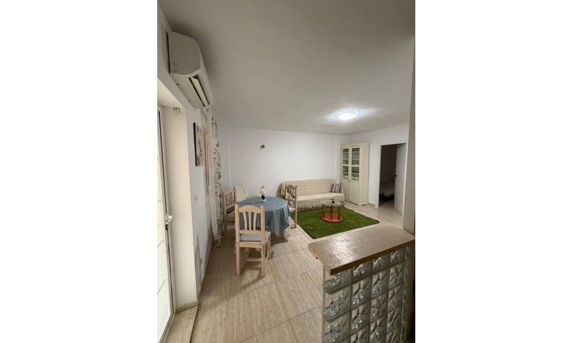 Használt Ingatlanok - Apartman -
Orihuela Costa - La Regia