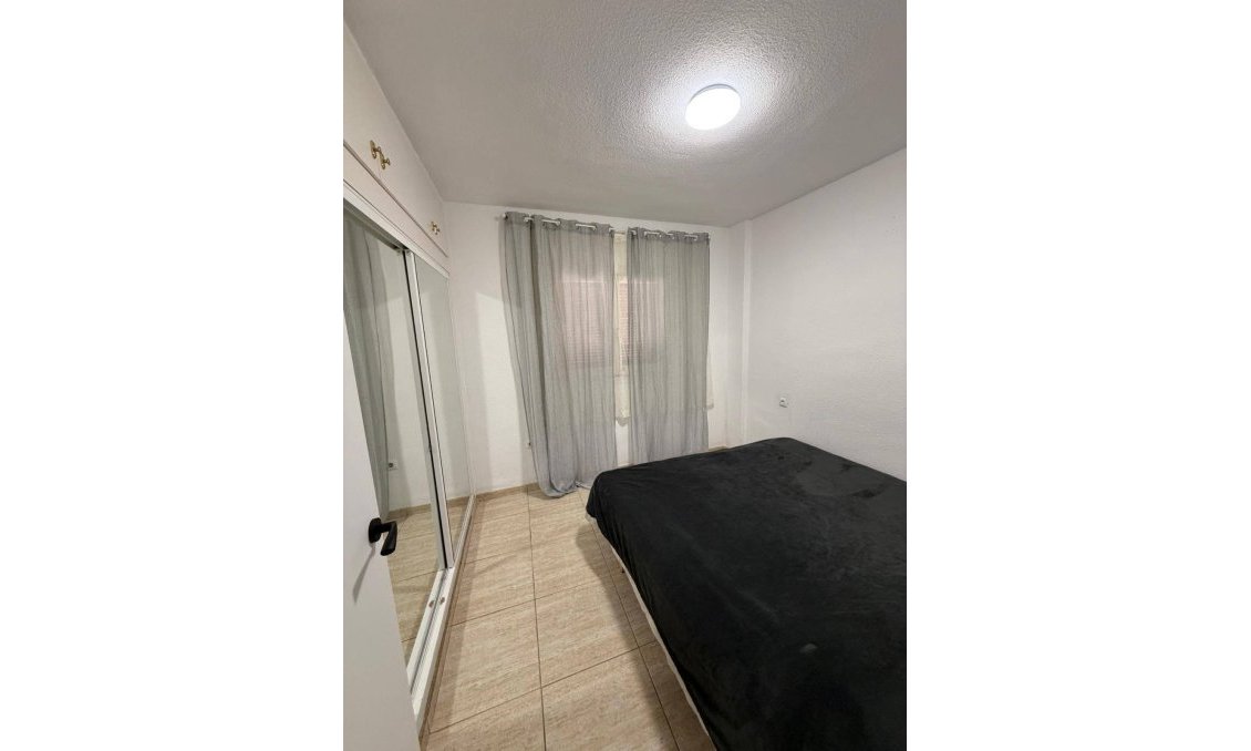 Használt Ingatlanok - Apartman -
Orihuela Costa - La Regia