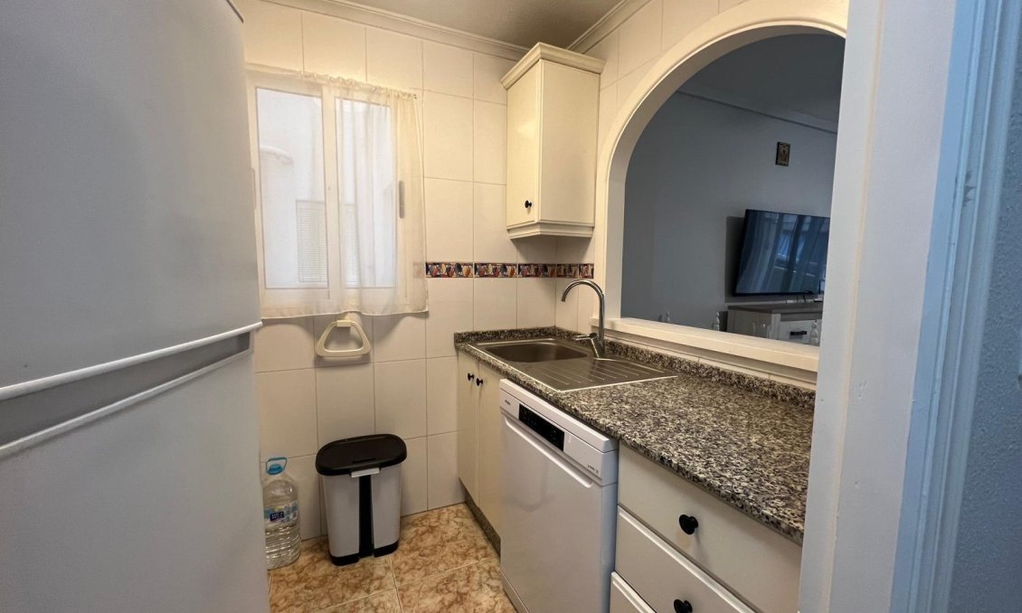 Segunda mano - Apartamento -
Torrevieja - Centro
